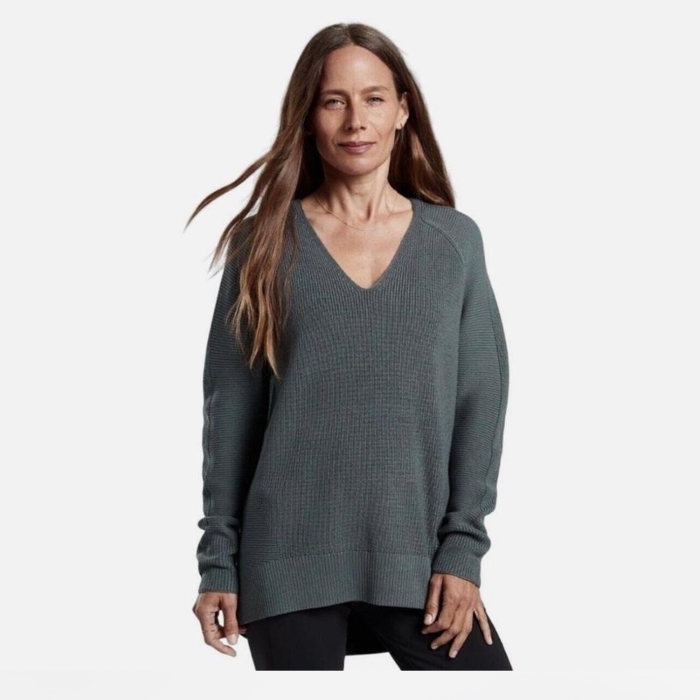 Athleta Hanover V Neck Knit Sweater Grey Sz Small‎